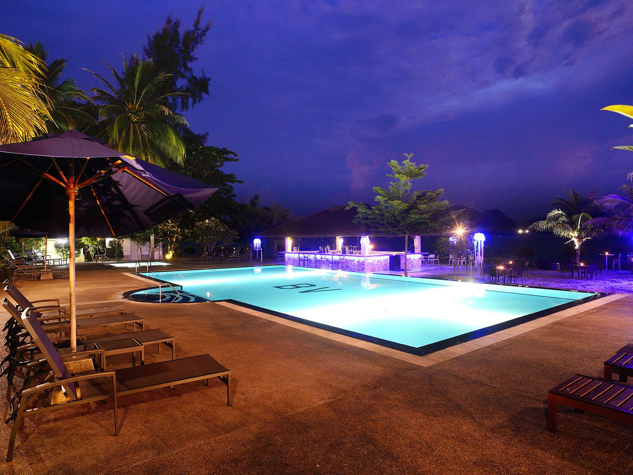 Bella Vista Waterfront Resort, Kuah Langkawi Exterior photo